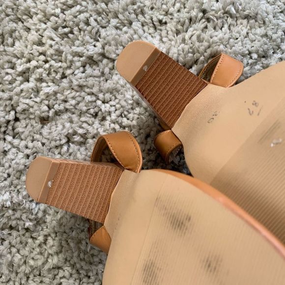 Open Toe Caramel Unique Gorgeous Heels - Picture 8 of 9